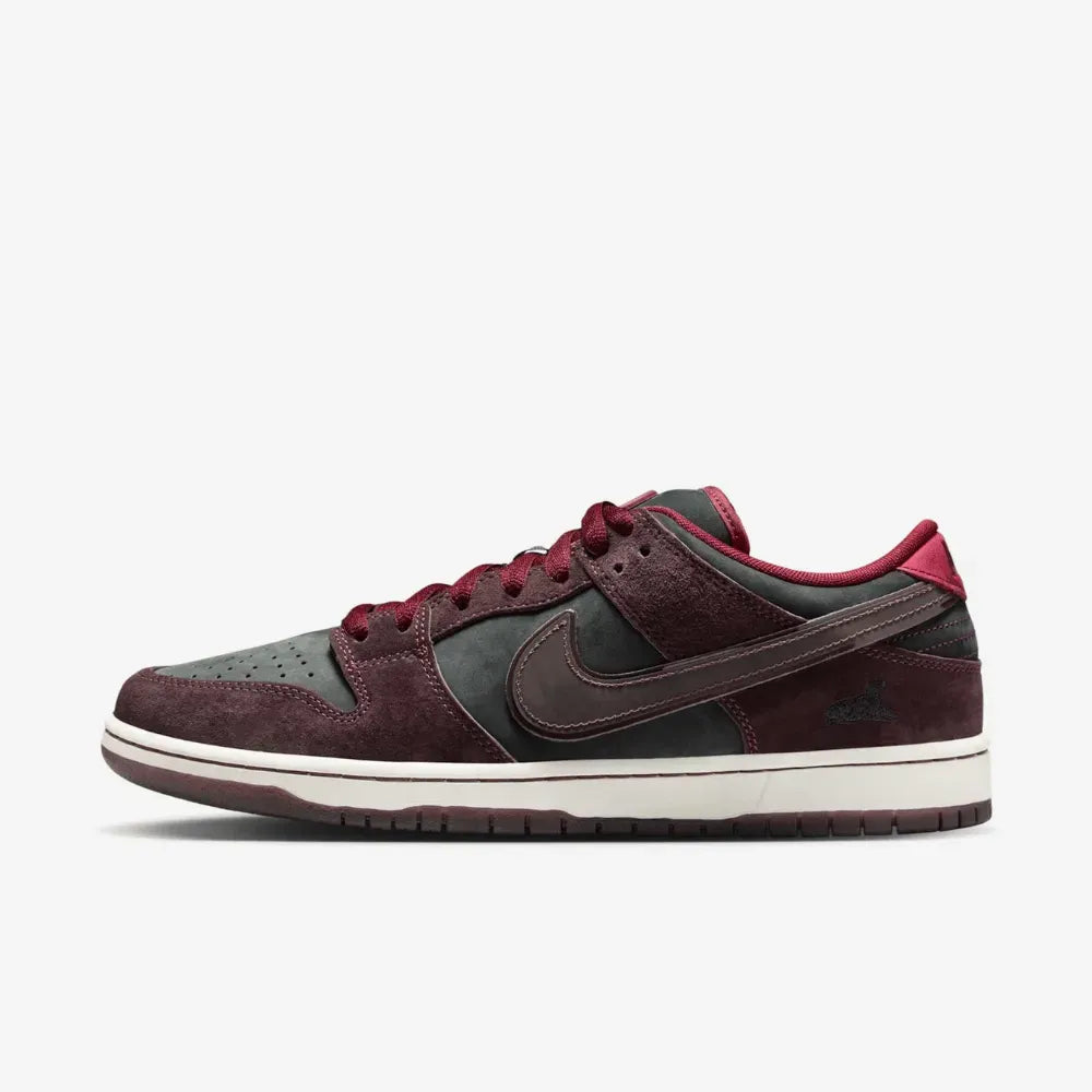 Dunk SB low Riot Skateshop